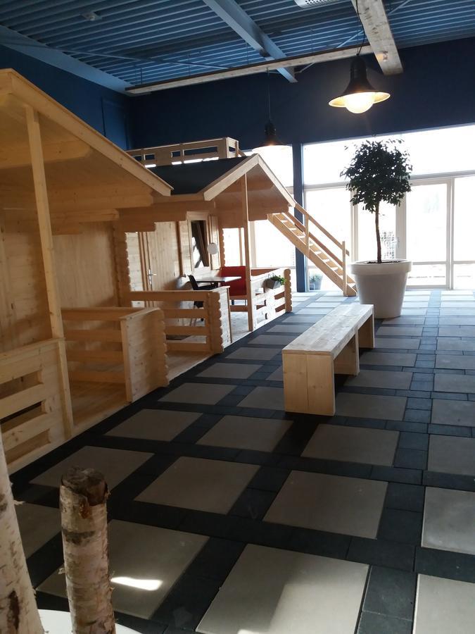 Lodgehotel De Lelie Маккум Экстерьер фото