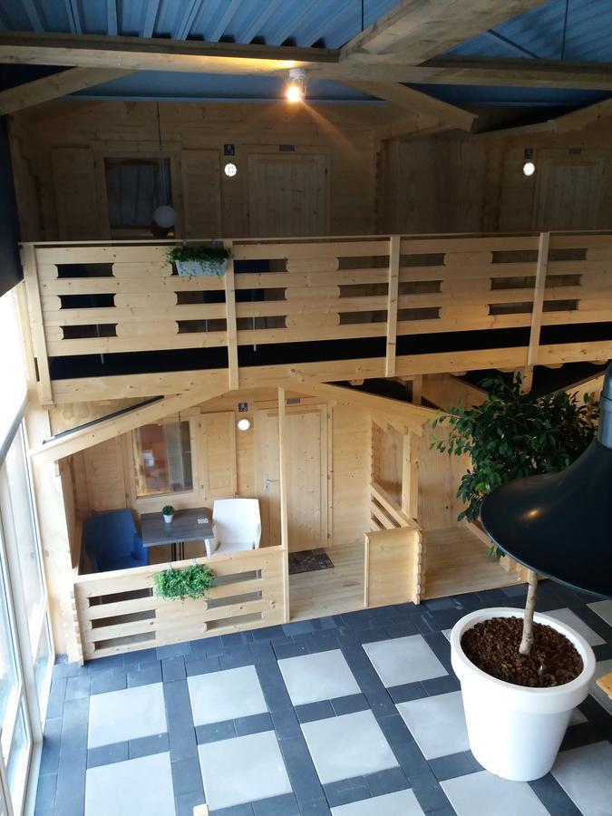 Lodgehotel De Lelie Маккум Экстерьер фото