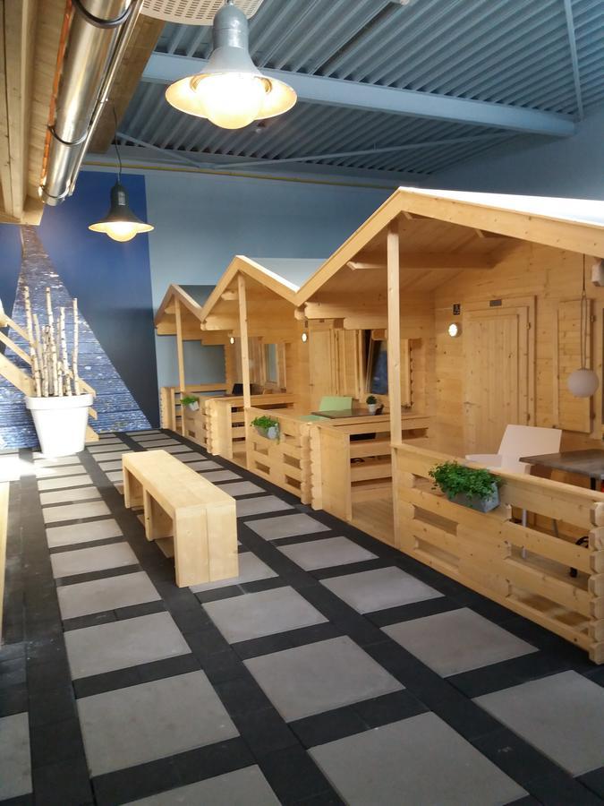 Lodgehotel De Lelie Маккум Экстерьер фото