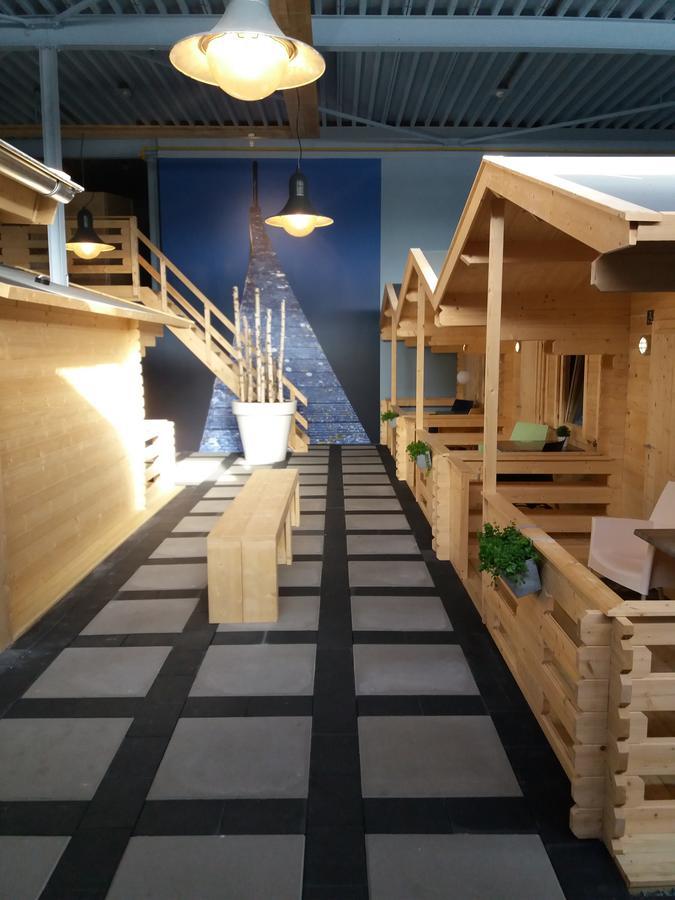 Lodgehotel De Lelie Маккум Экстерьер фото